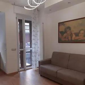 Elegante Ideale: Casa Vacanza-affari Appartamento Milano