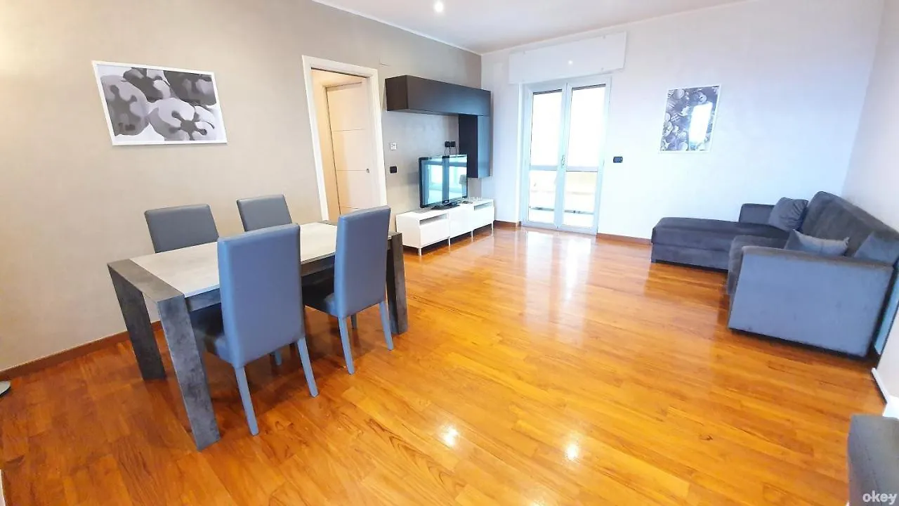 Wow Waterfront Apartment - Bari Fesca